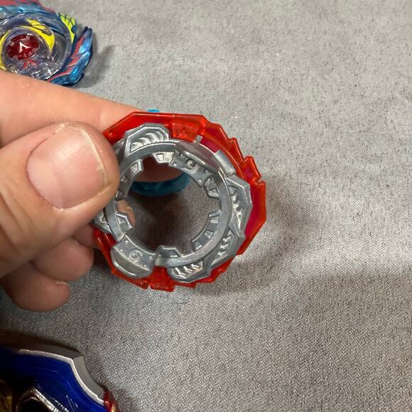 Bey Blades Beyblade Lot Tops Metal Ring Bottom 4 Pieces Total - Picture 6 of 8